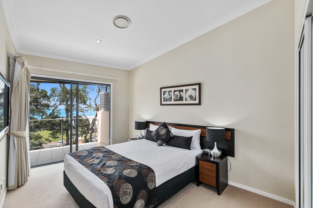 accommodation, book now, scarness, beach, ocean views, one bedroom, two bedroom, studio, hotel room, apartments, pool, sauna, lift, holiday, corporate, hervey bay