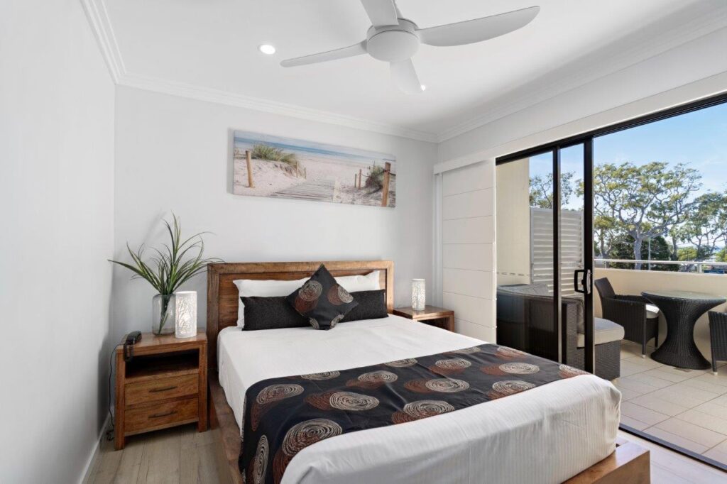 accommodation, book now, scarness, beach, ocean views, one bedroom, two bedroom, studio, hotel room, apartments, pool, sauna, lift, holiday, corporate, hervey bay